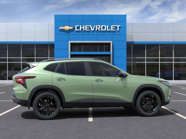 2025 Chevrolet Trax Vehicle Photo in MASSENA, NY 13662-2255