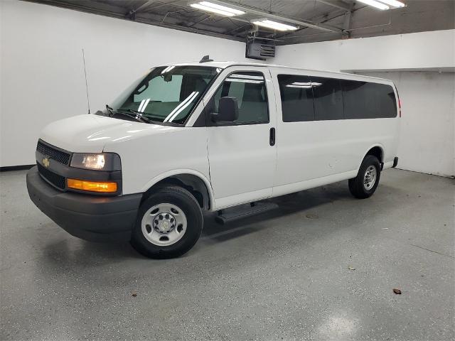 2021 Chevrolet Express Passenger Vehicle Photo in SAGINAW, MI 48603-3712