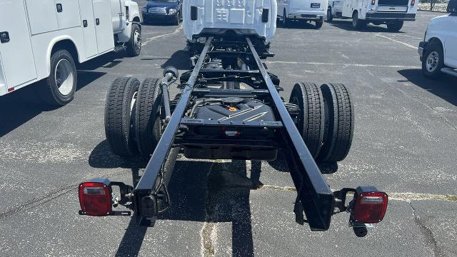 2023 Chevrolet Silverado Chassis Cab Vehicle Photo in INDIANAPOLIS, IN 46227-0991