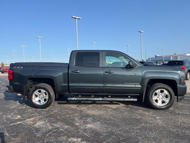 Used 2018 Chevrolet Silverado 1500 LT with VIN 3GCUKREC6JG563747 for sale in Green Bay, WI