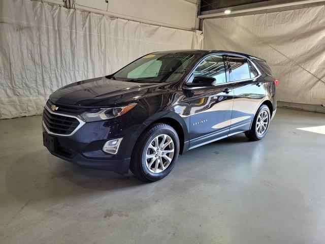 Used 2018 Chevrolet Equinox LT with VIN 2GNAXJEVXJ6208820 for sale in Pinconning, MI