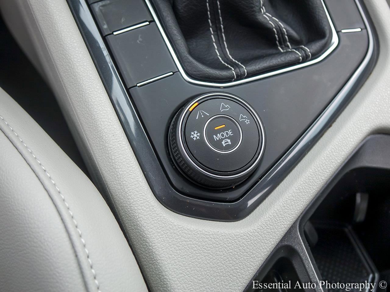 2022 Volkswagen Tiguan Vehicle Photo in Saint Charles, IL 60174