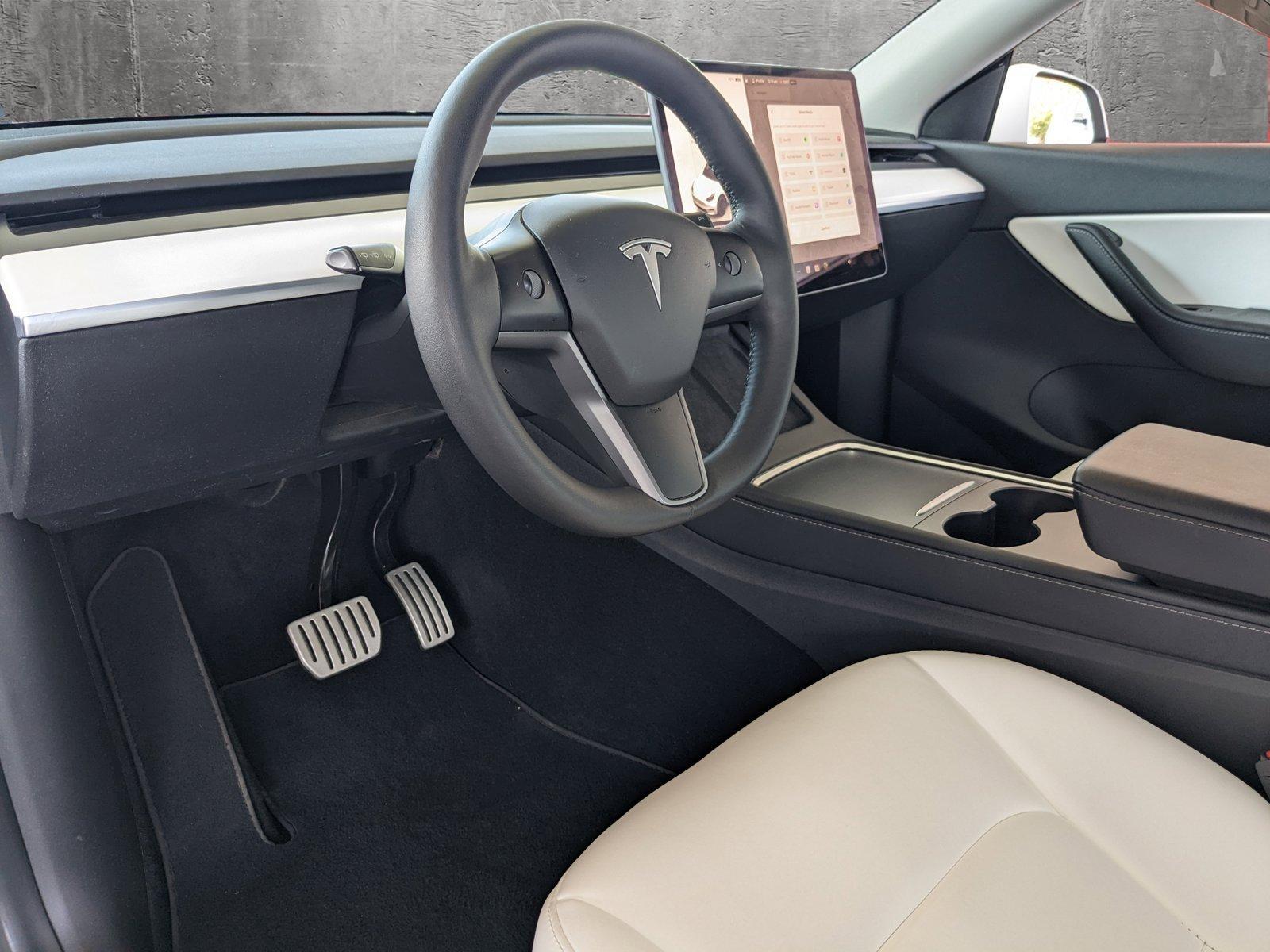 2022 Tesla Model Y Vehicle Photo in VALENCIA, CA 91355-1705