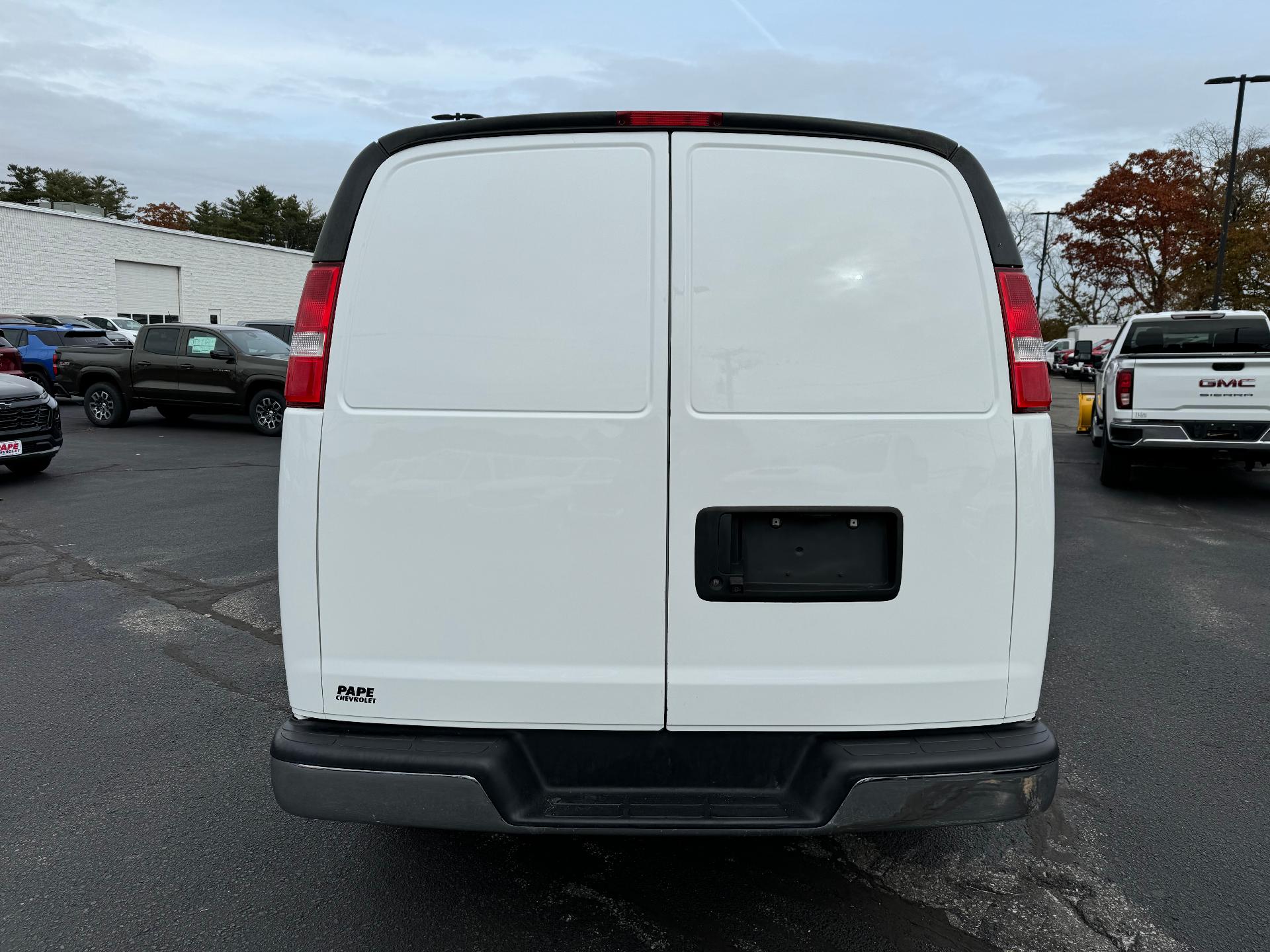 2020 Chevrolet Express Cargo 2500 Vehicle Photo in SOUTH PORTLAND, ME 04106-1997