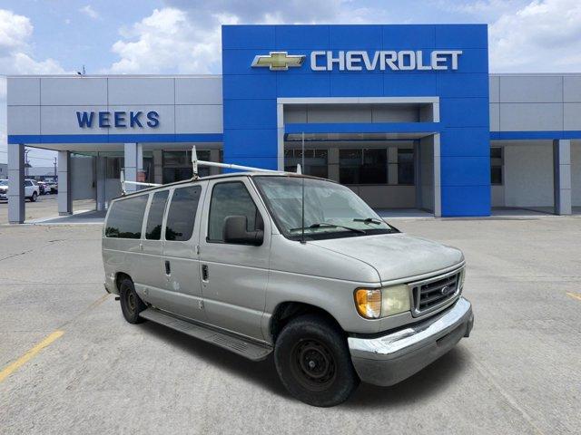2003 Ford Econoline Wagon Vehicle Photo in WEST FRANKFORT, IL 62896-4173