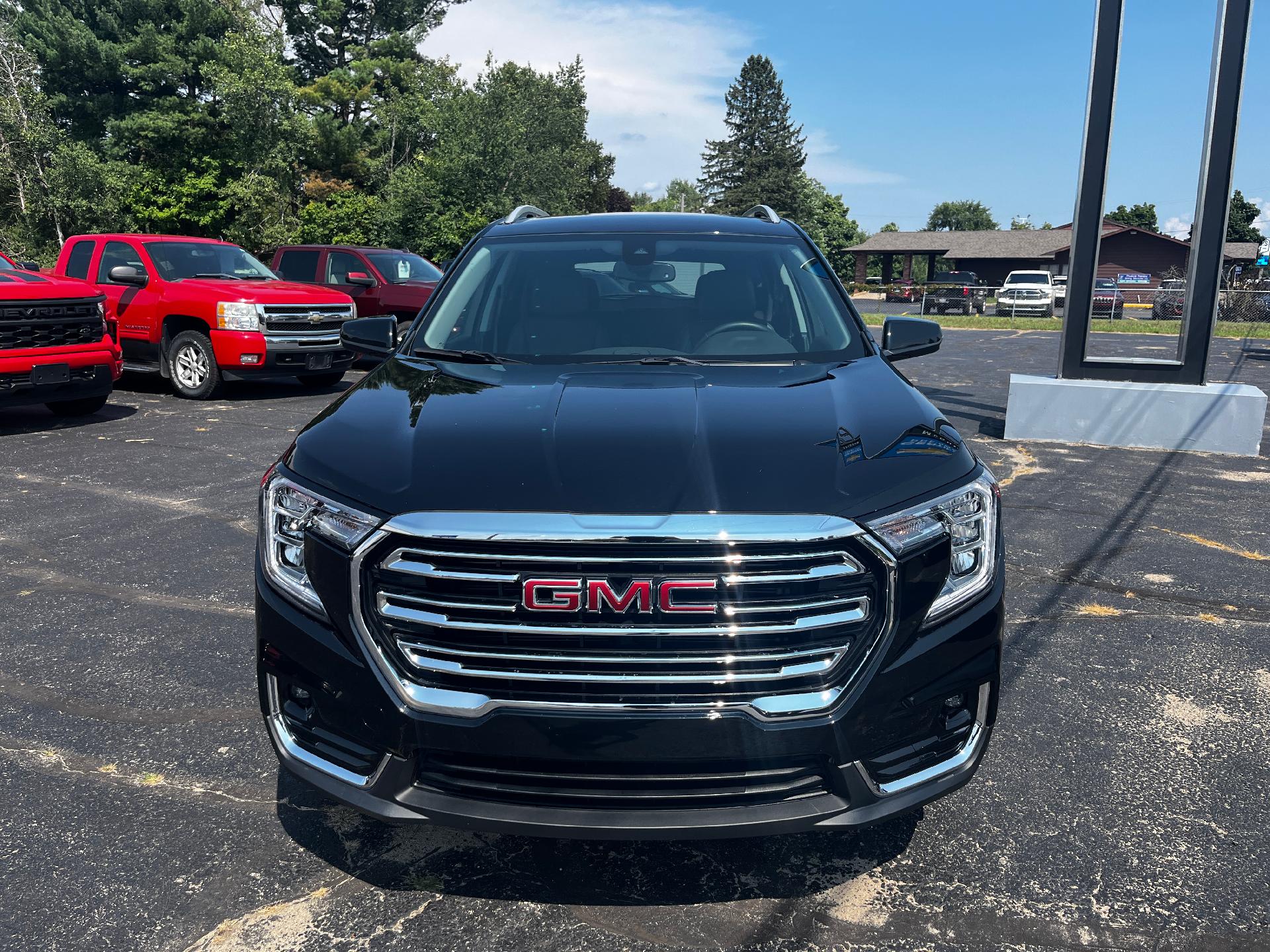 2023 GMC Terrain Vehicle Photo in CLARE, MI 48617-9414