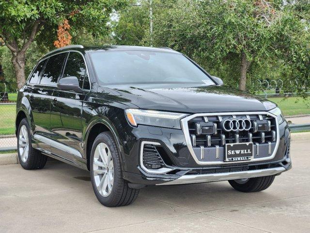 2025 Audi Q7 Vehicle Photo in HOUSTON, TX 77090