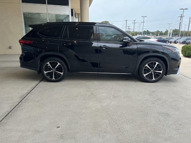 2022 Toyota Highlander Vehicle Photo in Grapevine, TX 76051