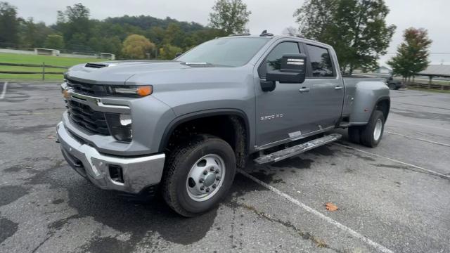 2025 Chevrolet Silverado 3500 HD Vehicle Photo in THOMPSONTOWN, PA 17094-9014