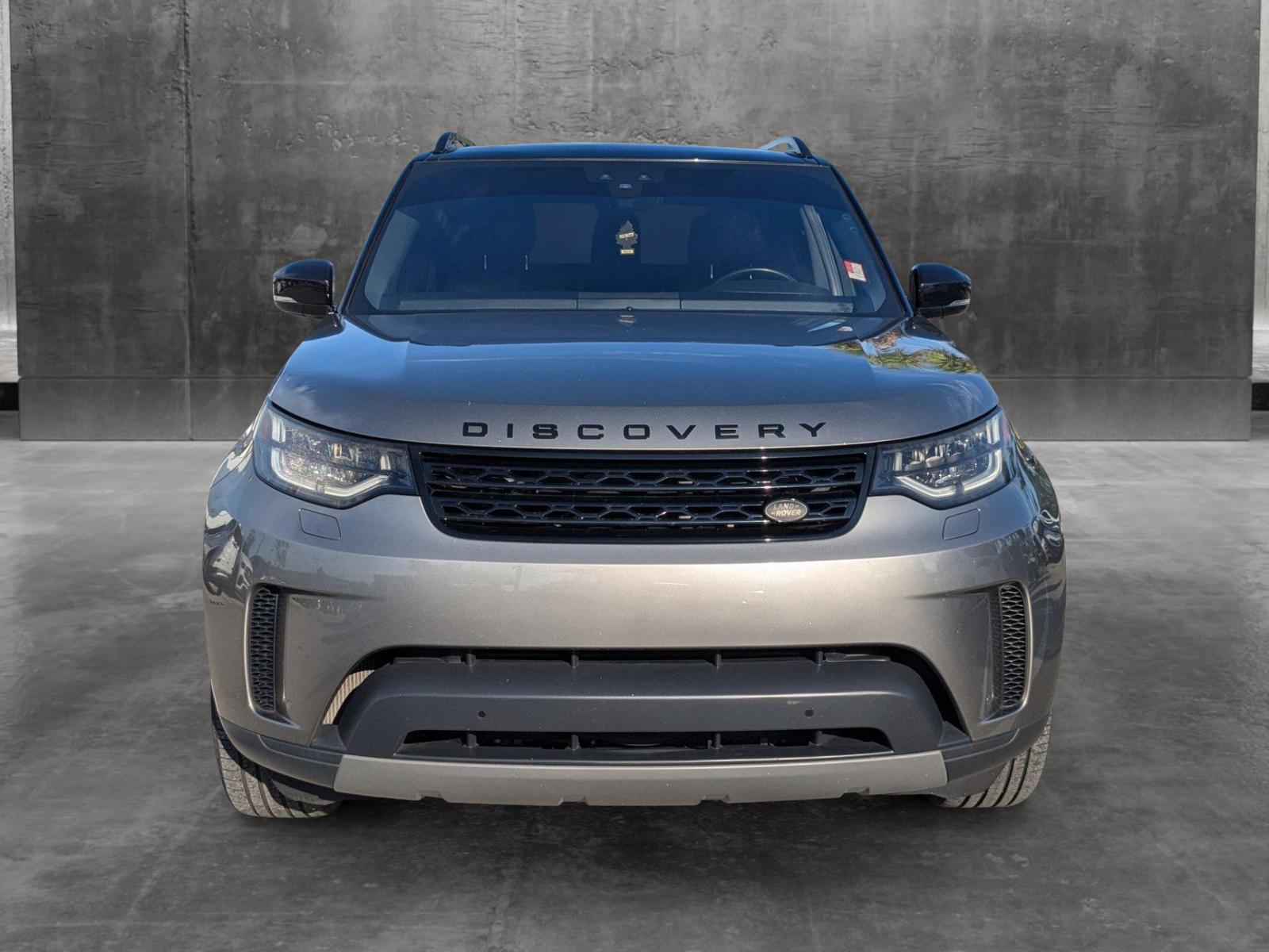 2019 Land Rover Discovery Vehicle Photo in Miami, FL 33169