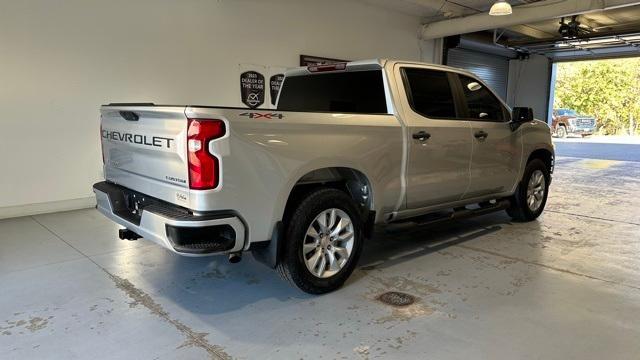 Used 2022 Chevrolet Silverado 1500 Limited Custom with VIN 3GCPYBEK8NG186970 for sale in Salina, KS