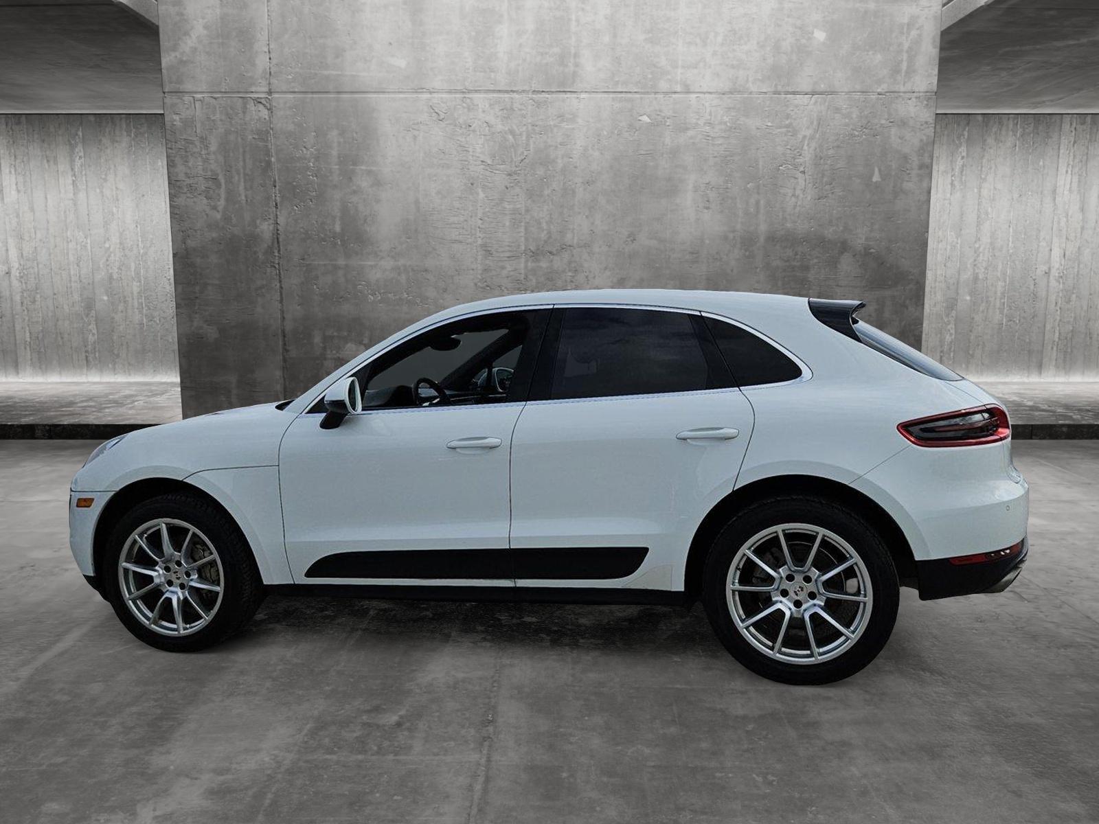 2016 Porsche Macan Vehicle Photo in NORTH RICHLAND HILLS, TX 76180-7199