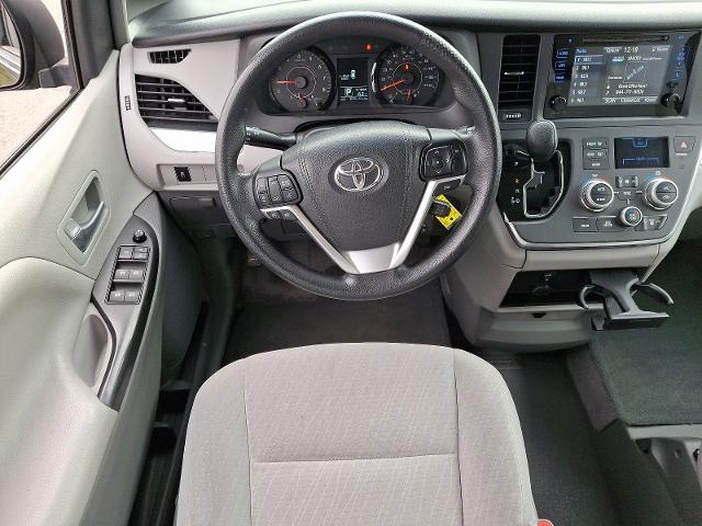 2017 Toyota Sienna Vehicle Photo in TREVOSE, PA 19053-4984