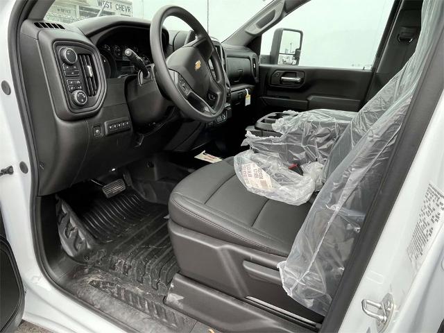 2024 Chevrolet Silverado 3500 HD CC Vehicle Photo in ALCOA, TN 37701-3235