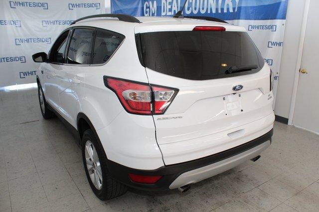 Used 2018 Ford Escape SE with VIN 1FMCU9GD1JUA08161 for sale in Saint Clairsville, OH