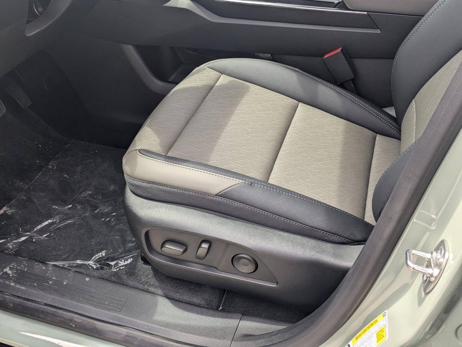 2025 Chevrolet Equinox Vehicle Photo in MIAMI, FL 33172-3015