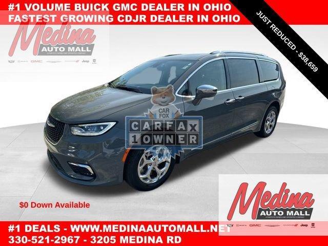 2021 Chrysler Pacifica Vehicle Photo in MEDINA, OH 44256-9631