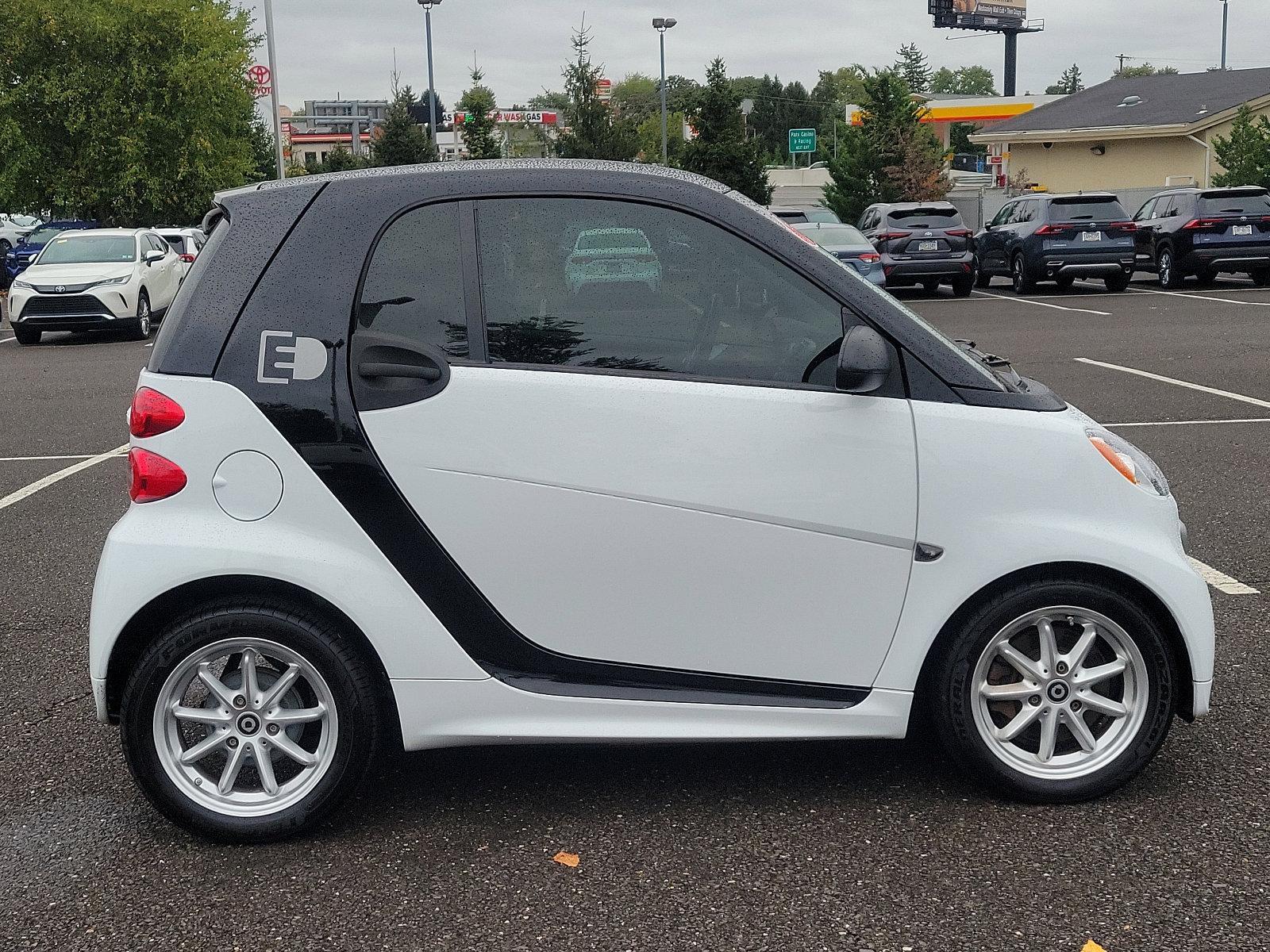 2015 smart fortwo electric drive Vehicle Photo in Trevose, PA 19053