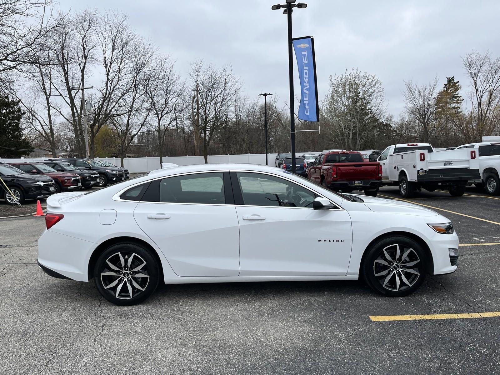 2023 Chevrolet Malibu Vehicle Photo in Plainfield, IL 60586