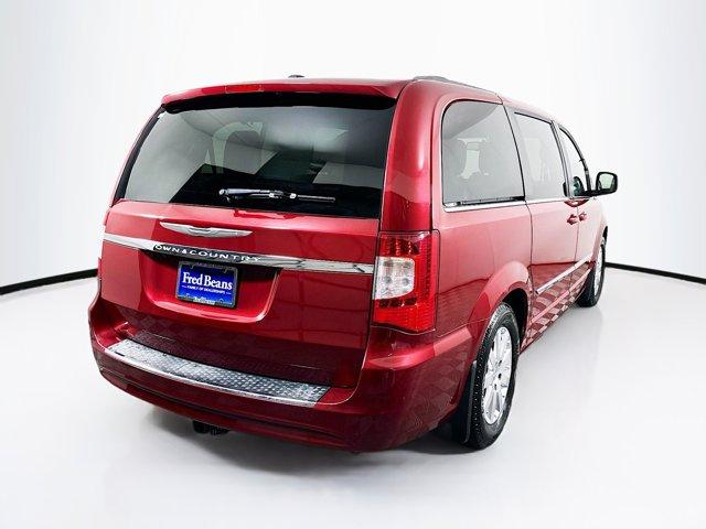 2015 Chrysler Town & Country Vehicle Photo in Doylsetown, PA 18901