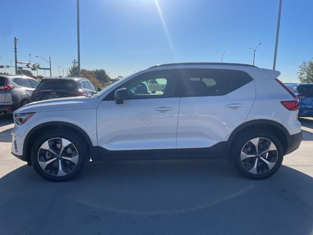 2025 Volvo XC40 Vehicle Photo in Grapevine, TX 76051