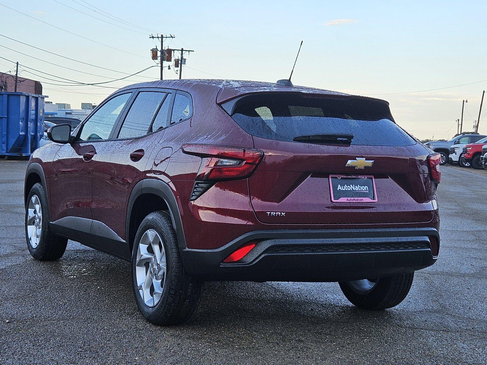 2025 Chevrolet Trax Vehicle Photo in WACO, TX 76710-2592