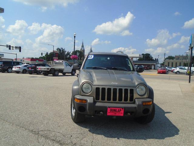 Used 2003 Jeep Liberty Sport with VIN 1J4GL48K73W674998 for sale in Independence, IA