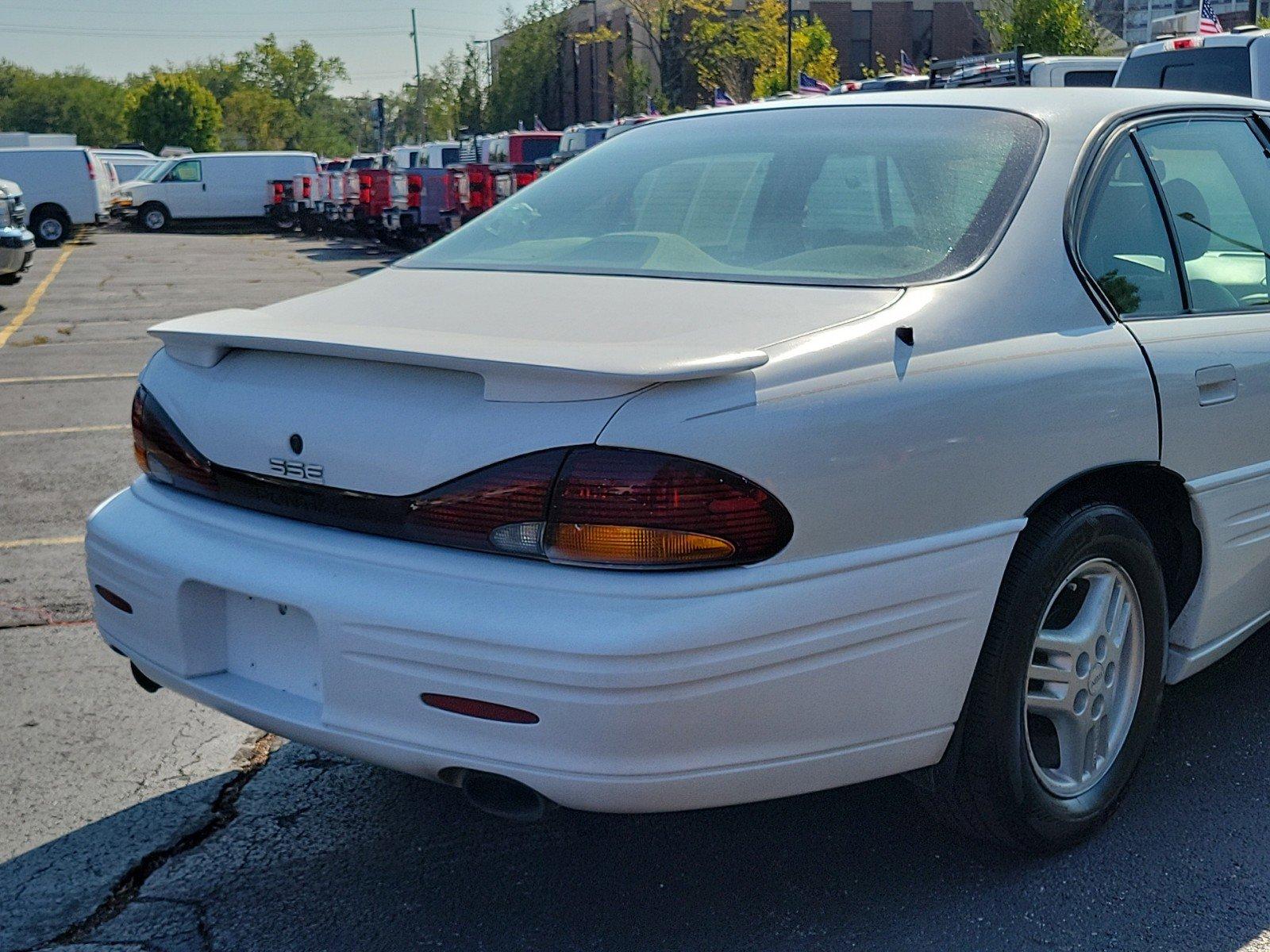 1996 Pontiac Bonneville Vehicle Photo in Plainfield, IL 60586