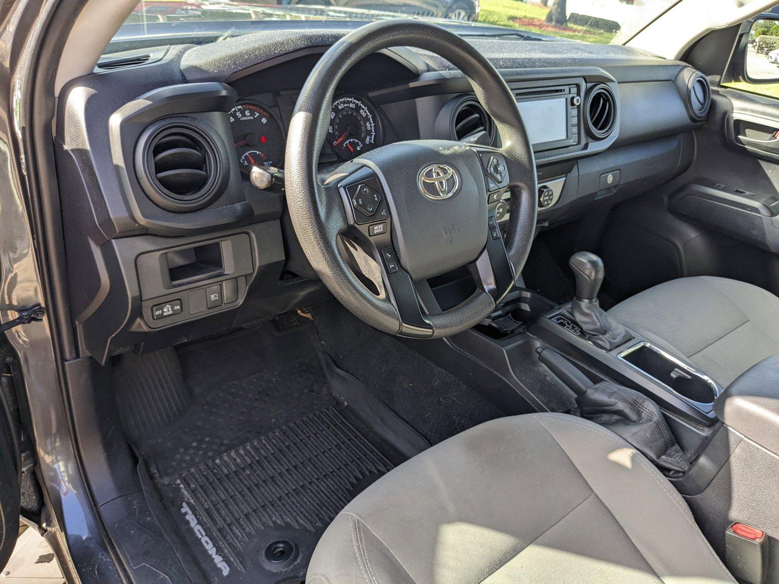 2019 Toyota Tacoma 2WD Vehicle Photo in Davie, FL 33331