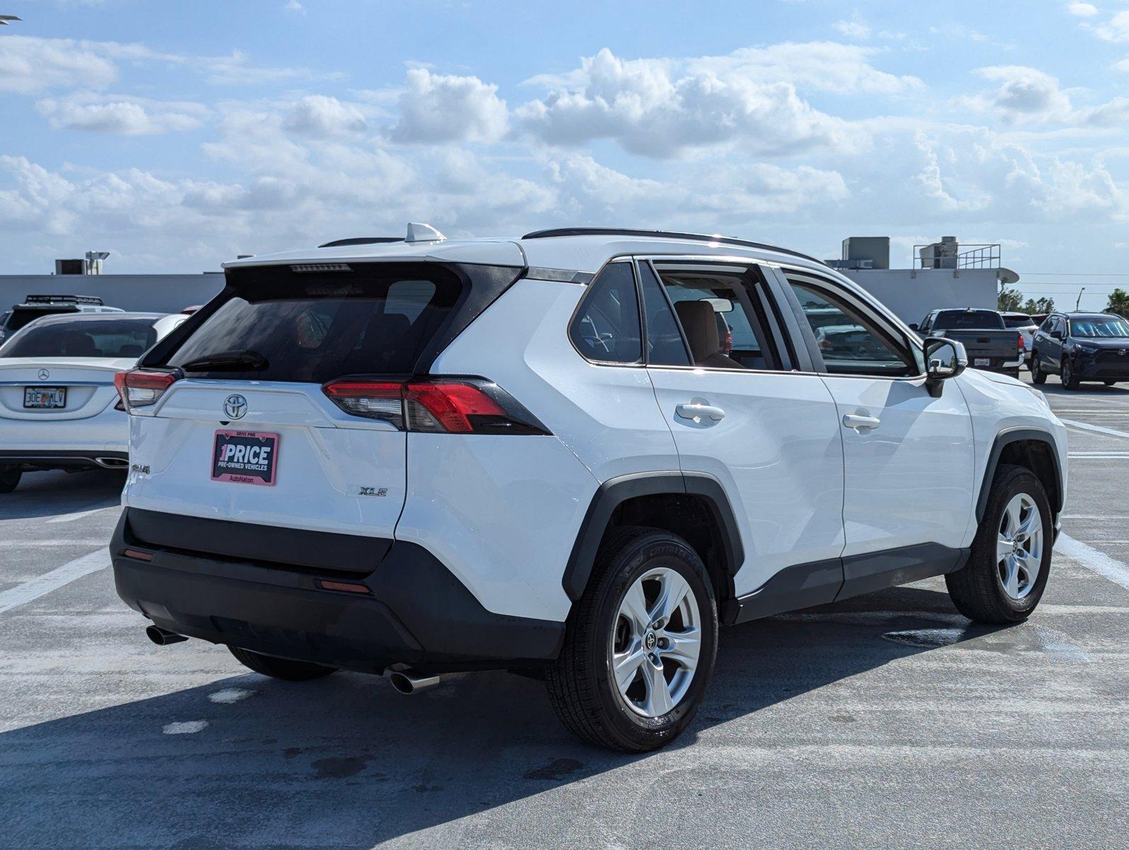 2021 Toyota RAV4 Vehicle Photo in Ft. Myers, FL 33907