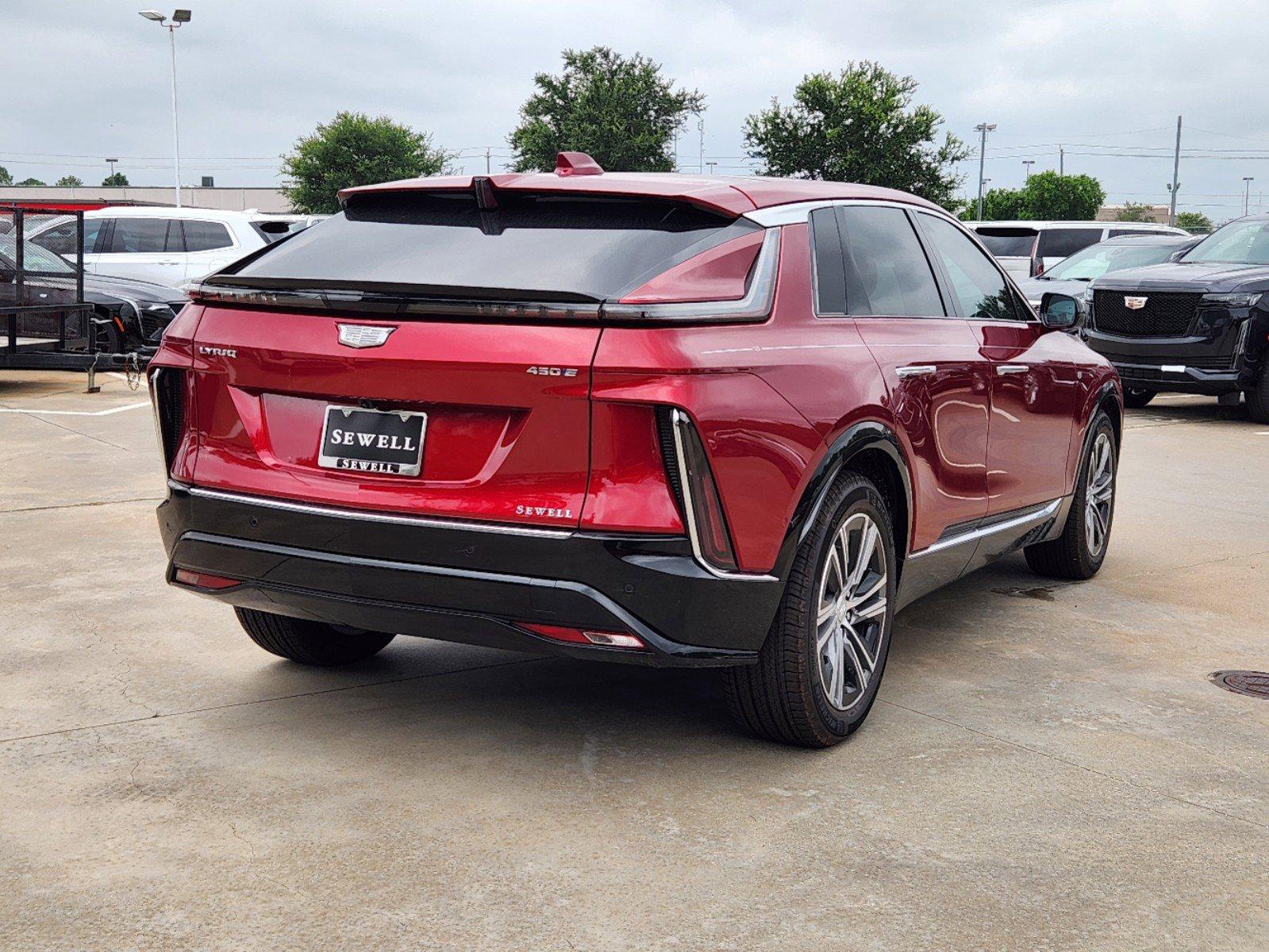 2024 Cadillac LYRIQ Vehicle Photo in HOUSTON, TX 77079-1502