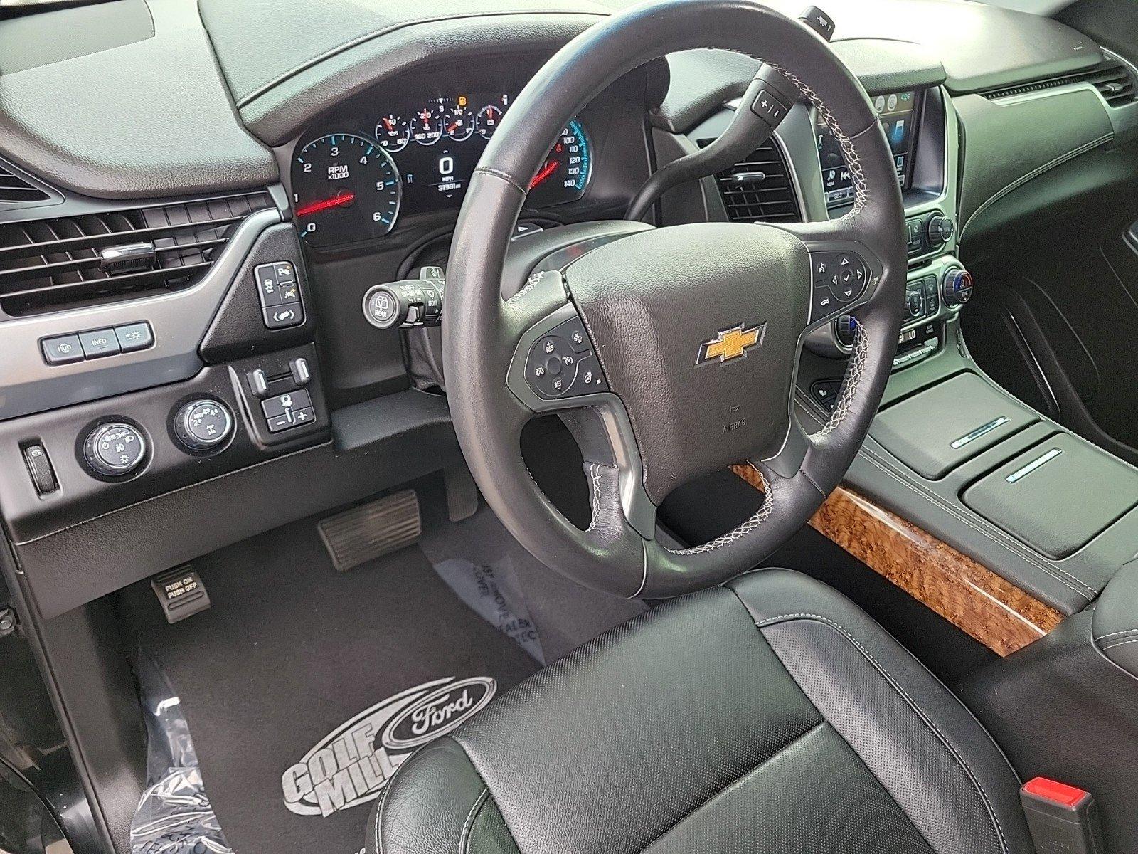 2019 Chevrolet Suburban Vehicle Photo in Plainfield, IL 60586