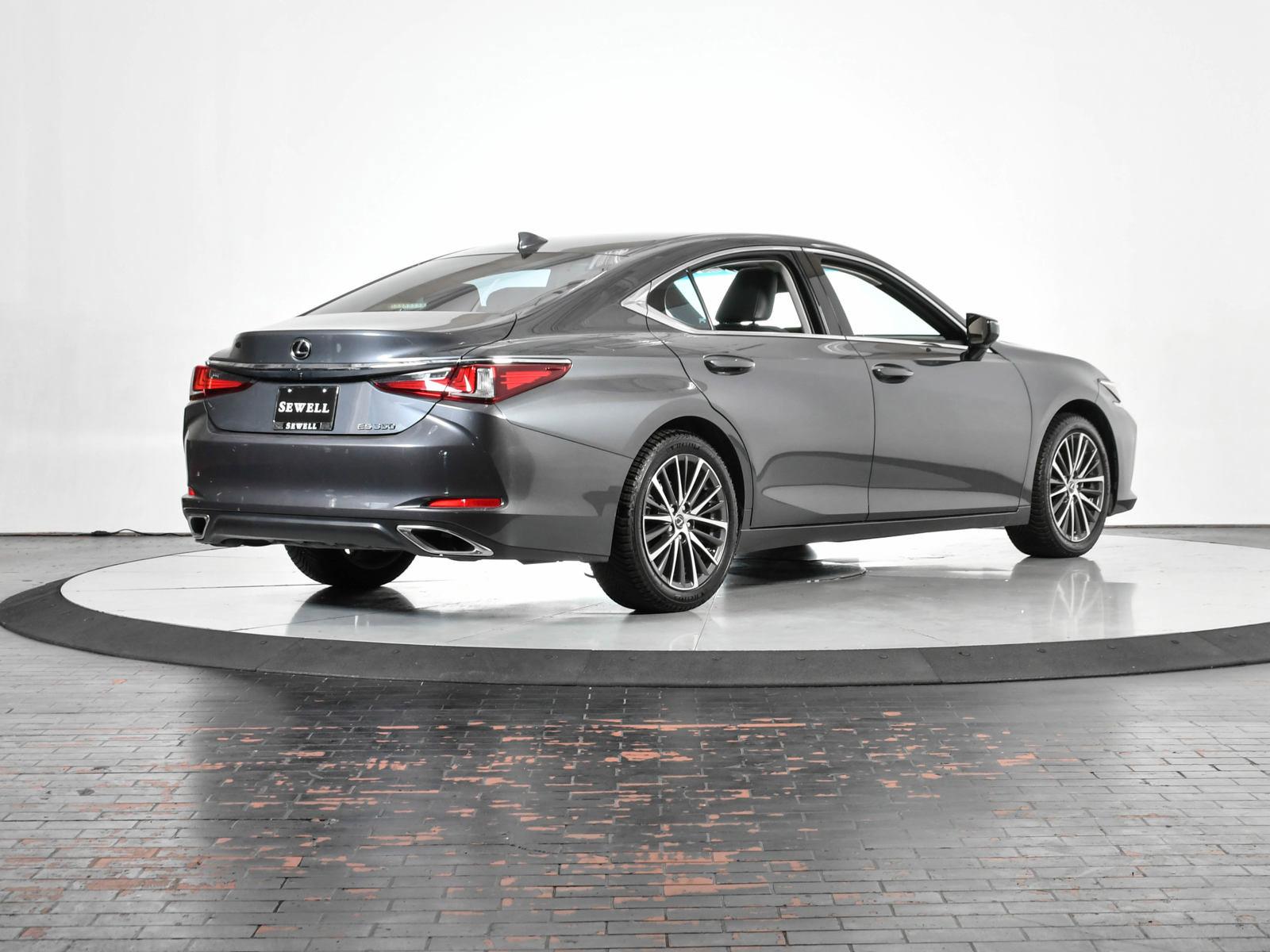 2022 Lexus ES 350 Vehicle Photo in DALLAS, TX 75235