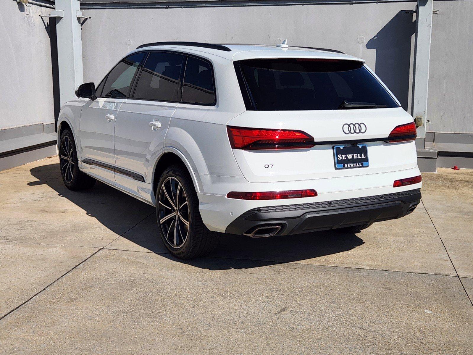 2025 Audi Q7 Vehicle Photo in SUGAR LAND, TX 77478