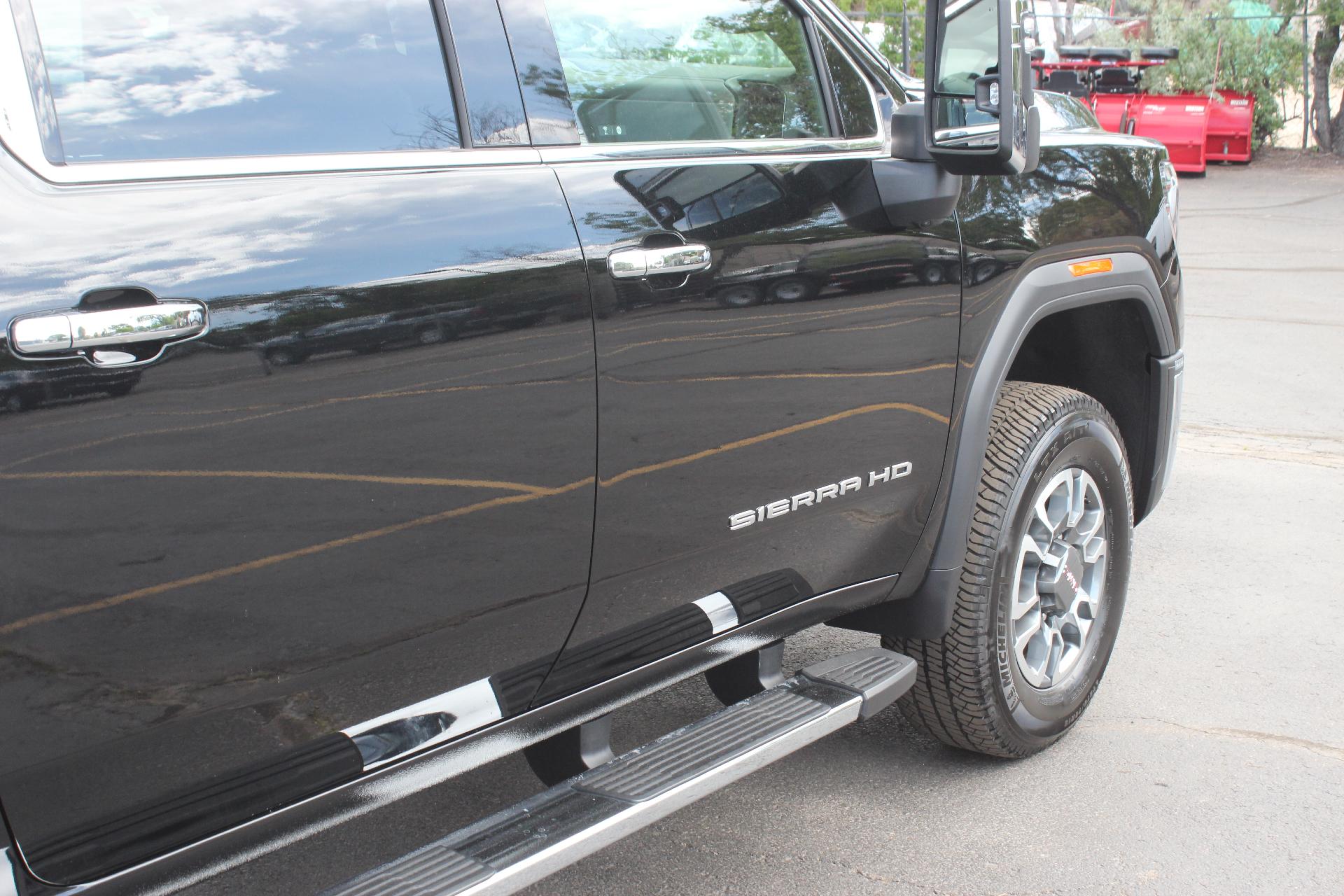 2024 GMC Sierra 2500 HD Vehicle Photo in AURORA, CO 80012-4011