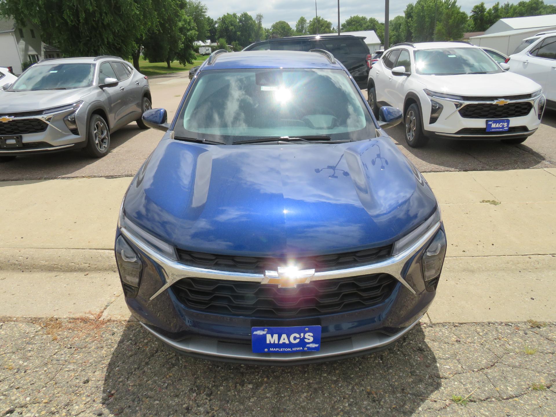 2024 Chevrolet Trax Vehicle Photo in MAPLETON, IA 51034-1072