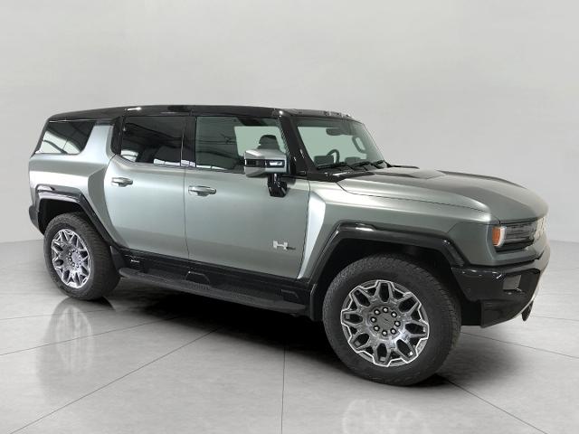 2024 GMC HUMMER EV SUV Vehicle Photo in GREEN BAY, WI 54303-3330