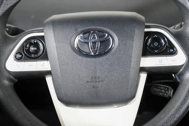 2017 Toyota Prius Vehicle Photo in PUYALLUP, WA 98371-4149