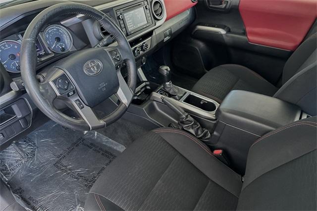 2016 Toyota Tacoma Vehicle Photo in ELK GROVE, CA 95757-8703