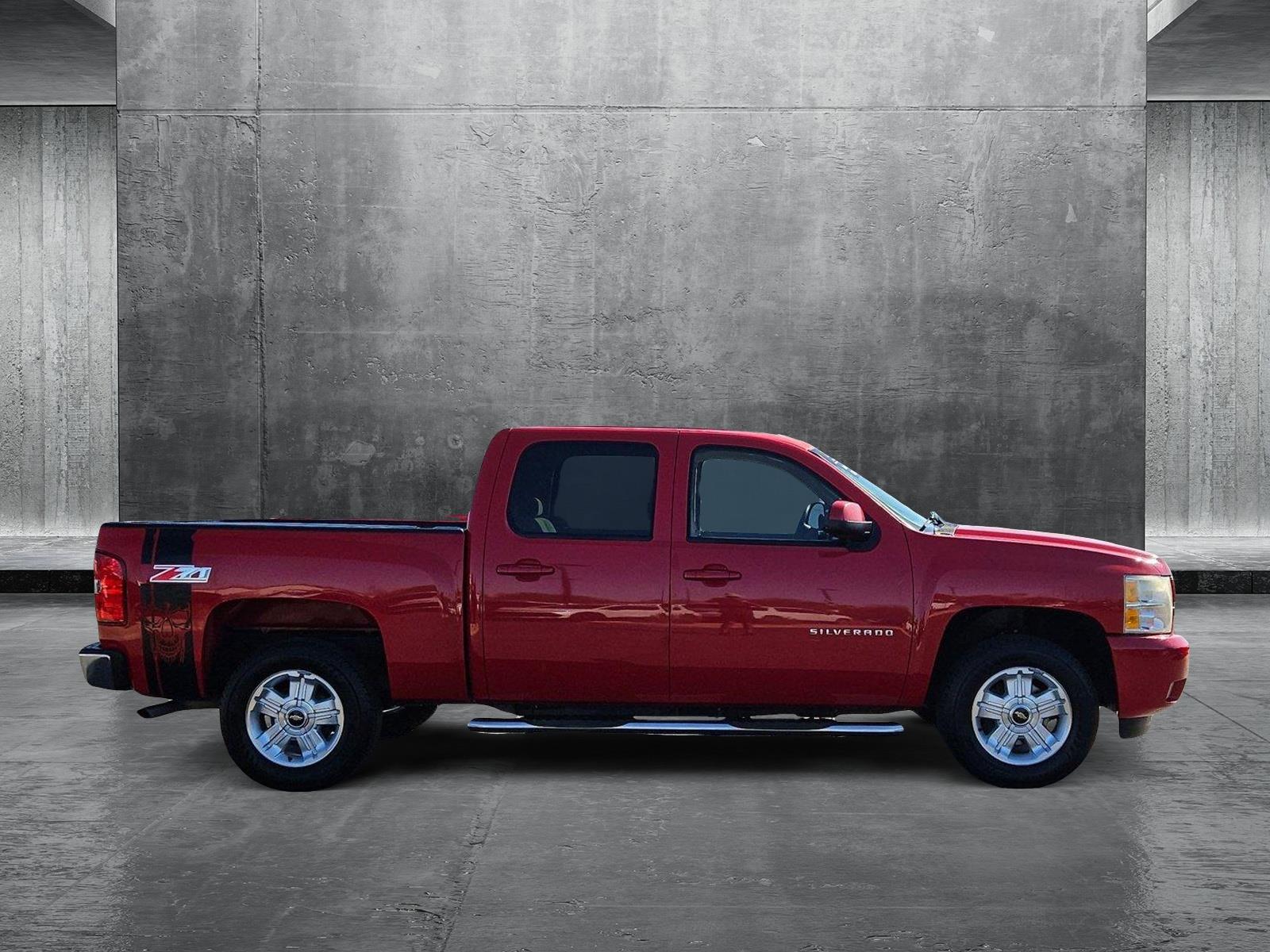 2013 Chevrolet Silverado 1500 Vehicle Photo in MESA, AZ 85206-4395