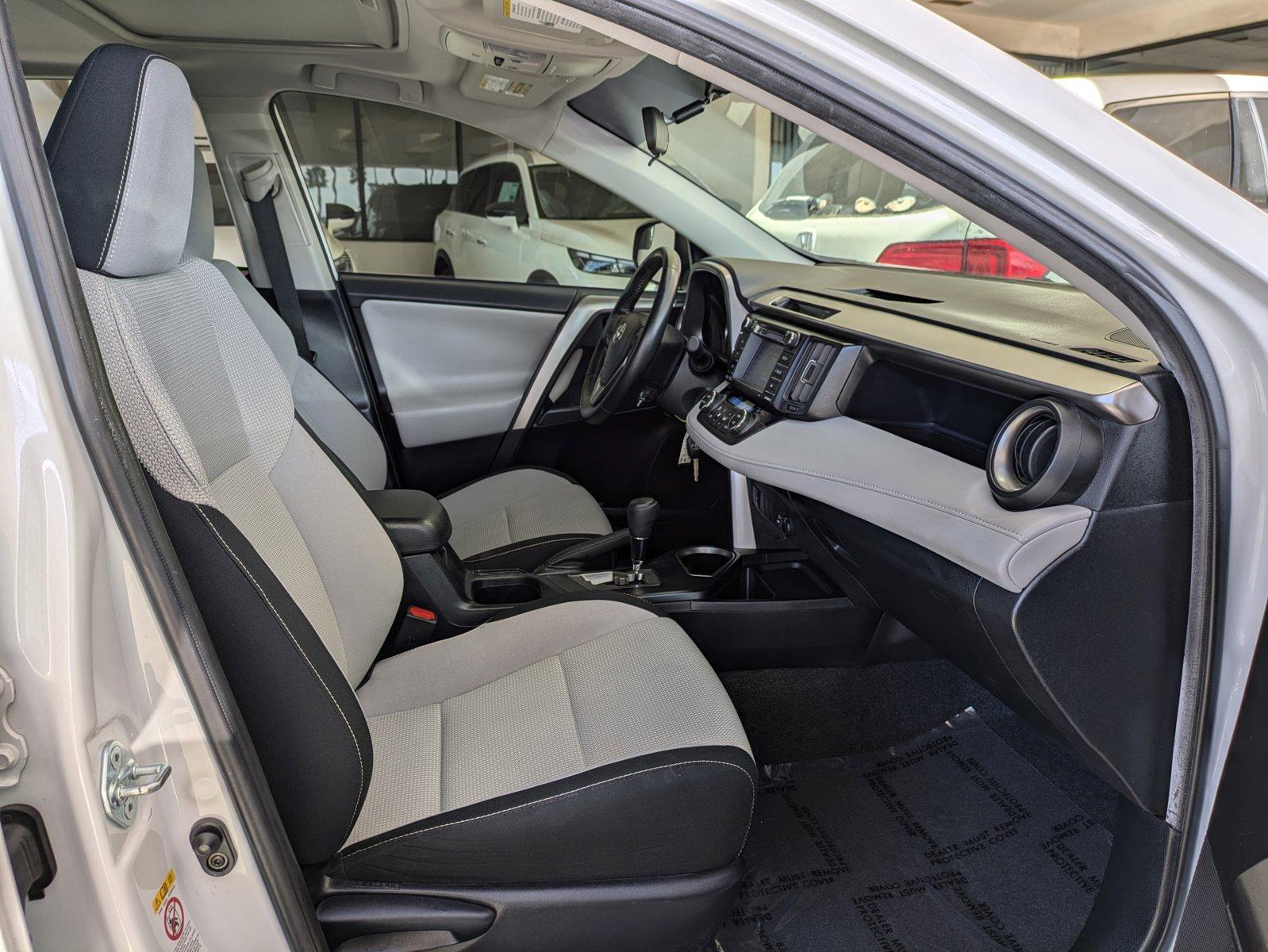 2016 Toyota RAV4 Vehicle Photo in Tustin, CA 92782