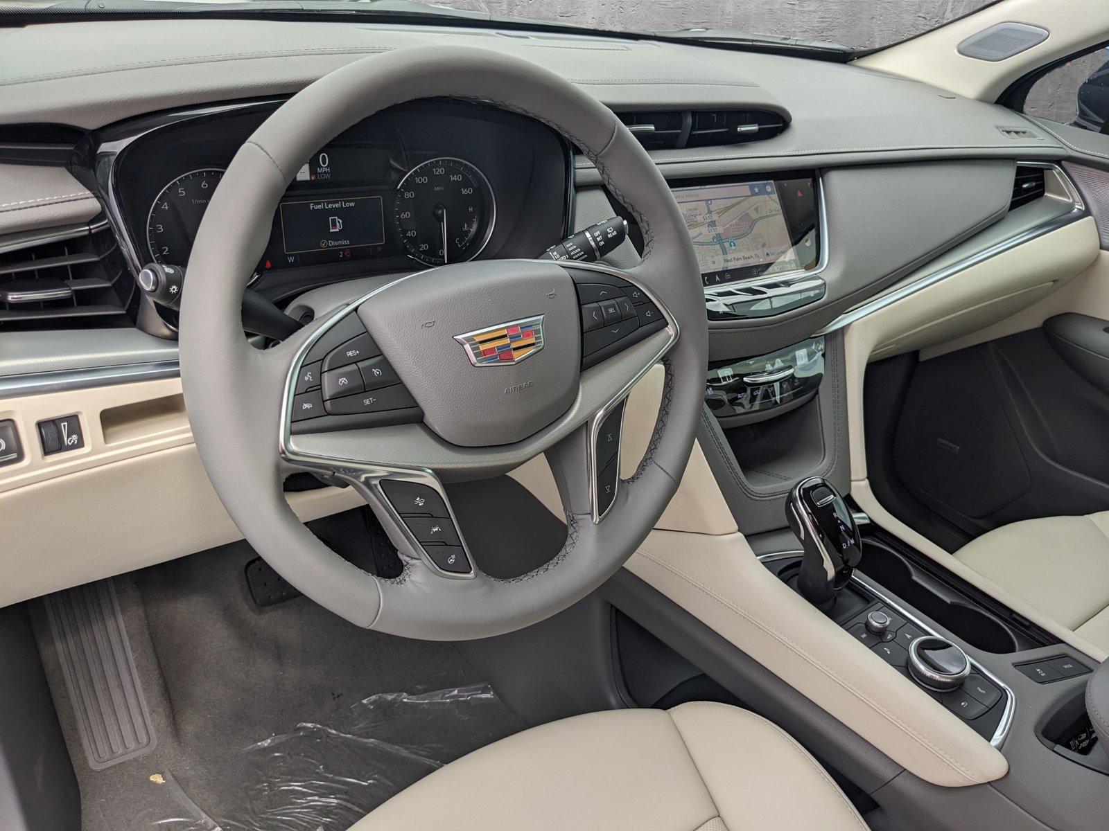 2024 Cadillac XT5 Vehicle Photo in WEST PALM BEACH, FL 33407-3296