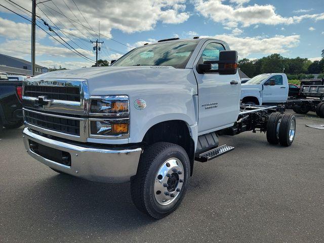 2024 Chevrolet Silverado 6500 HD Vehicle Photo in DANBURY, CT 06810-5034