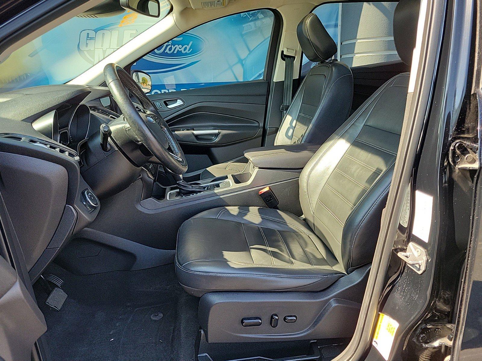 2018 Ford Escape Vehicle Photo in Saint Charles, IL 60174