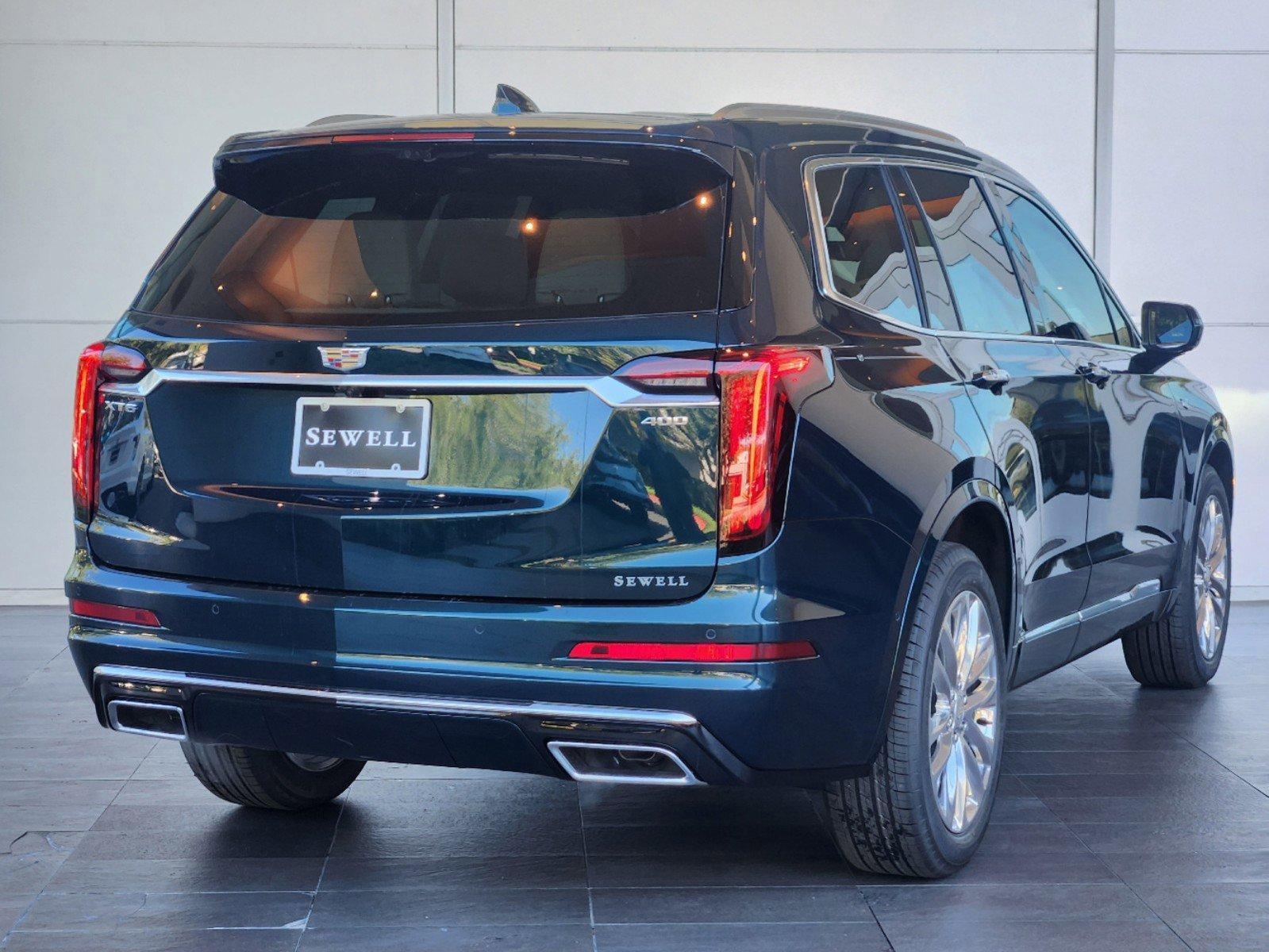 2025 Cadillac XT6 Vehicle Photo in HOUSTON, TX 77079-1502