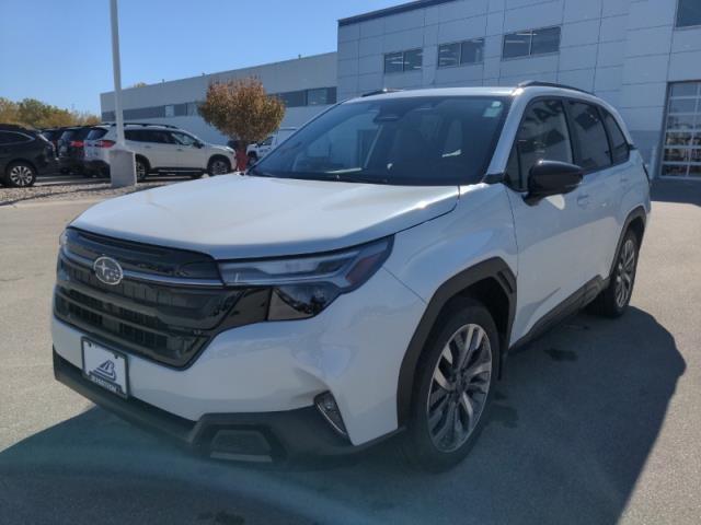 2025 Subaru Forester Vehicle Photo in Green Bay, WI 54304