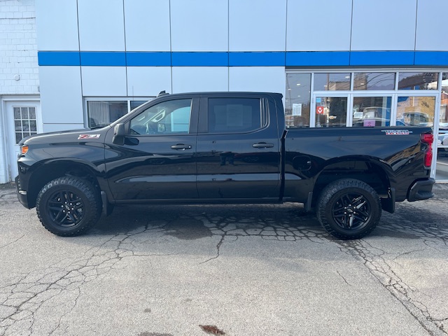 Used 2021 Chevrolet Silverado 1500 Custom with VIN 1GCPYCEF3MZ250274 for sale in New Bethlehem, PA