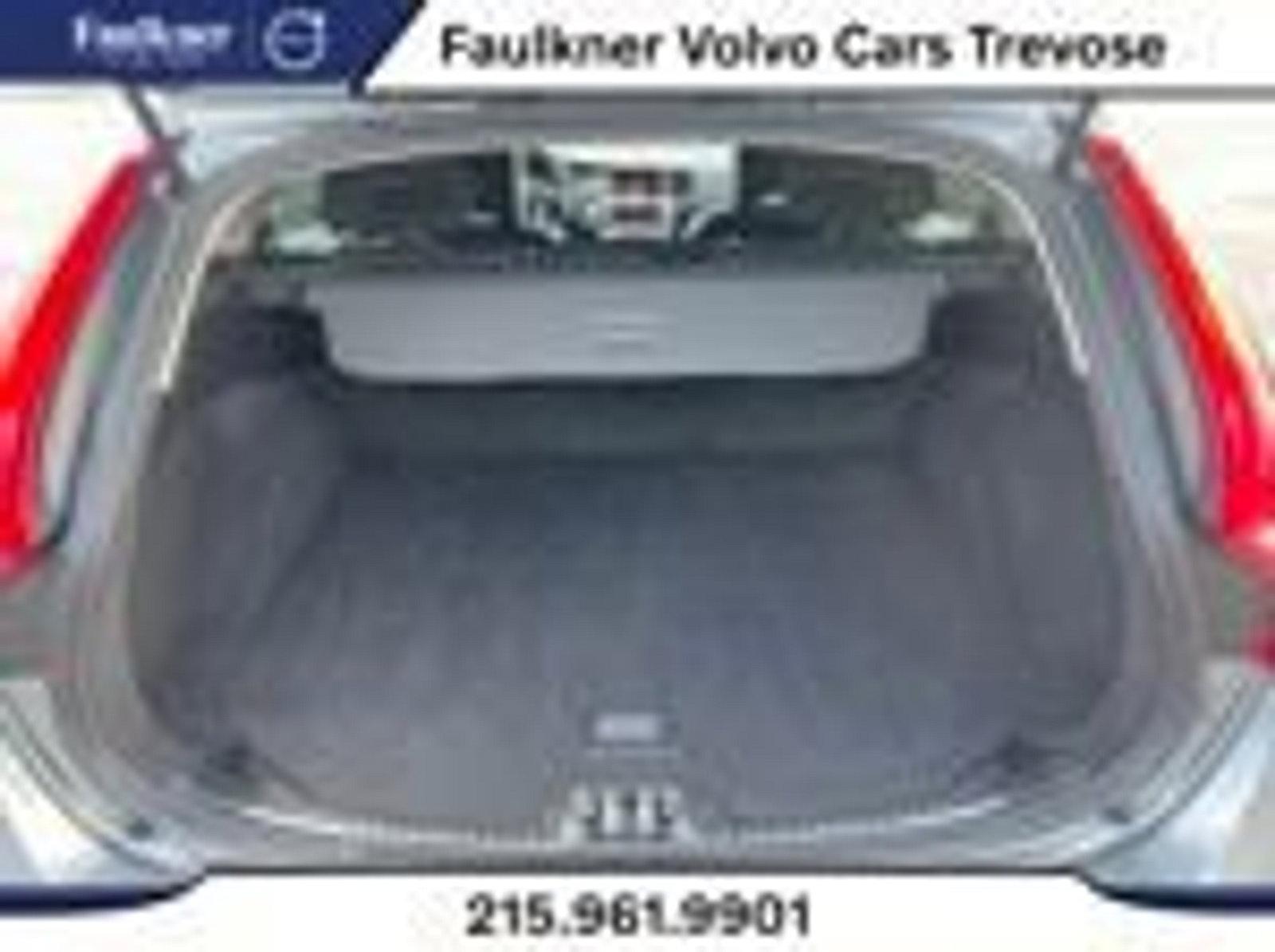 2018 Volvo V60 Cross Country Vehicle Photo in Trevose, PA 19053