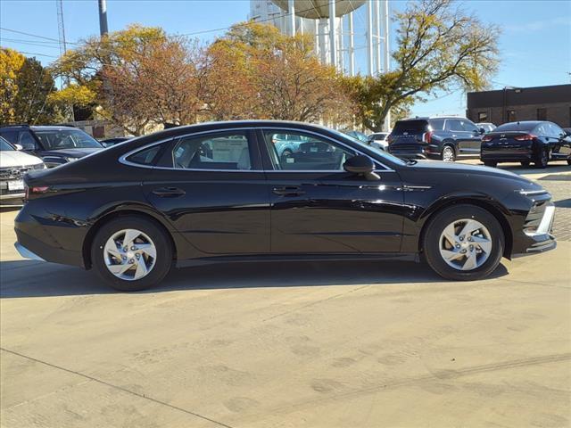 2025 Hyundai SONATA Vehicle Photo in Peoria, IL 61615