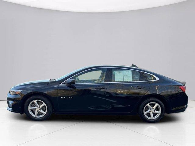 2016 Chevrolet Malibu Vehicle Photo in LEOMINSTER, MA 01453-2952